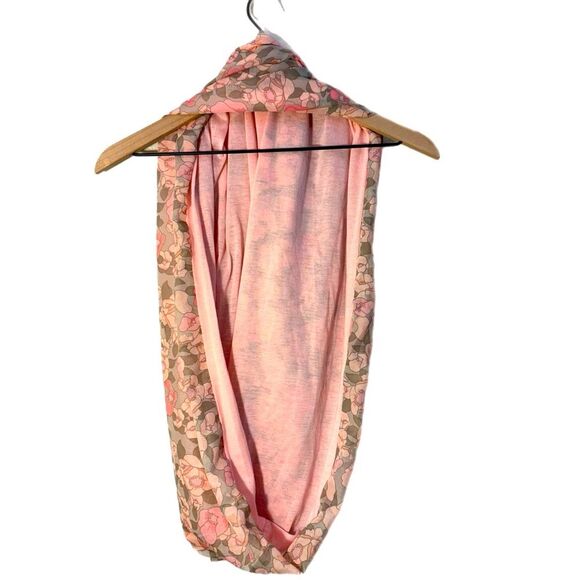 Infinity Scarf Pink Gray Floral Design. - Picture 2 of 10